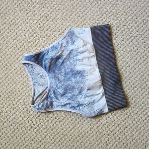 Lululemon sports bra